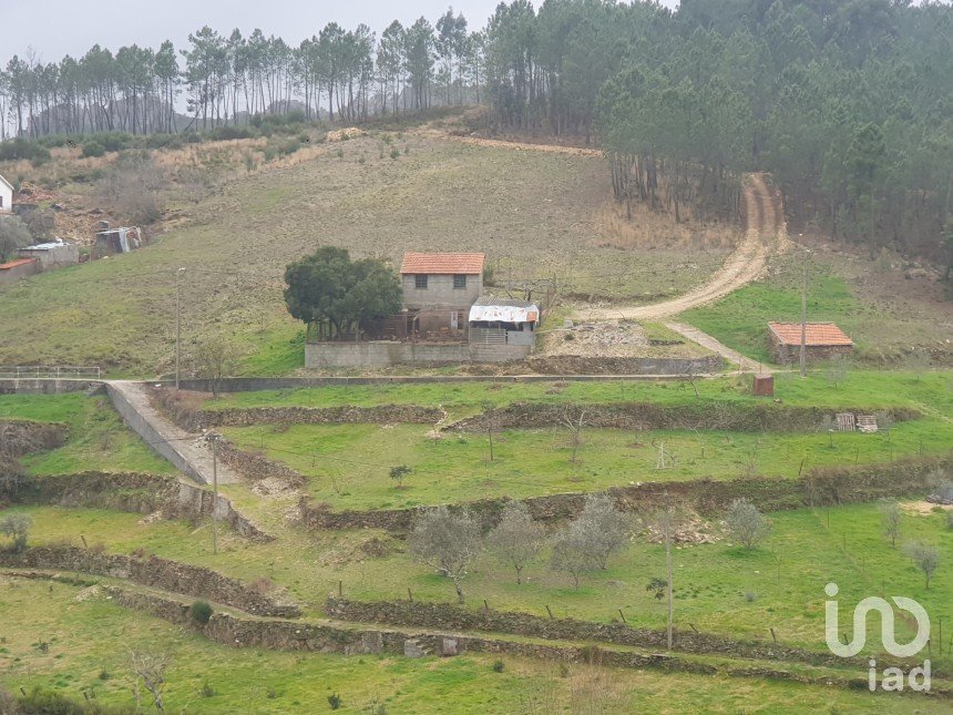 Terreno em Unhais-O-Velho de 6 992 m²