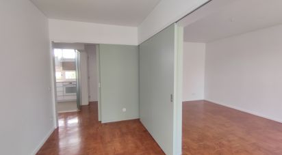 Apartamento T3 em Carcavelos e Parede de 84 m²