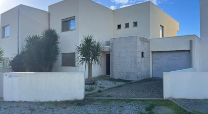 Gîte T4 à Palmeira de Faro e Curvos de 224 m²