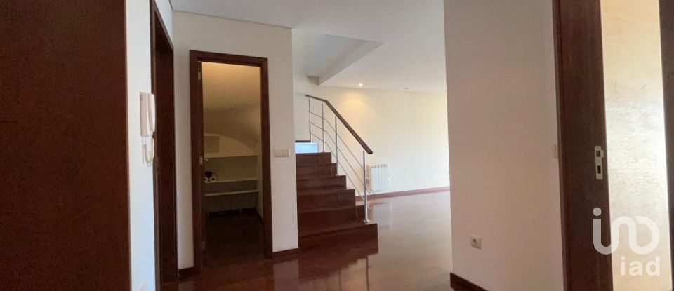 Gîte T4 à Palmeira de Faro e Curvos de 224 m²