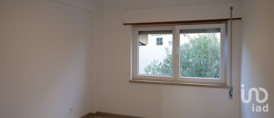 Apartamento T3 em Alcobaça e Vestiaria de 77 m²