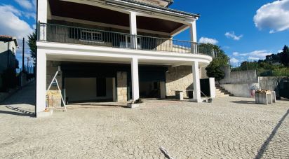 Casa / Villa T5 em Parada de Cunhos de 436 m²