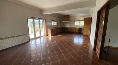 Casa / Villa T5 em Parada de Cunhos de 436 m²