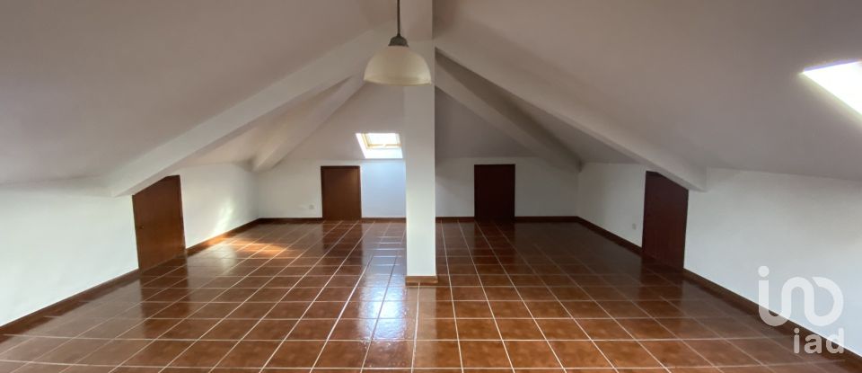 Casa / Villa T5 em Parada de Cunhos de 436 m²