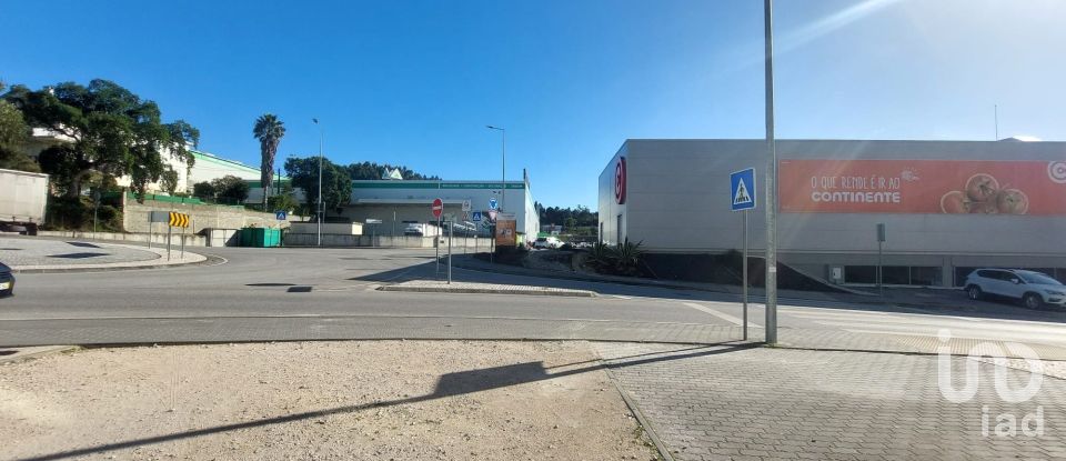 Loja / Estabelecimento Comercial em Marrazes e Barosa de 193 m²