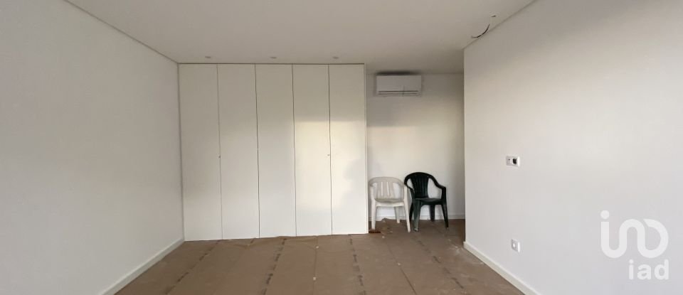 Apartamento T3 em Mafamude e Vilar do Paraíso de 116 m²