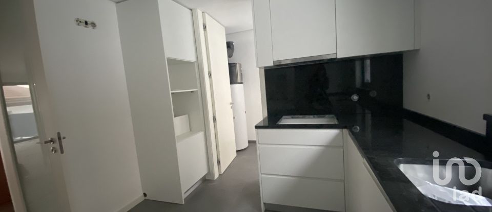 Apartamento T3 em Mafamude e Vilar do Paraíso de 118 m²