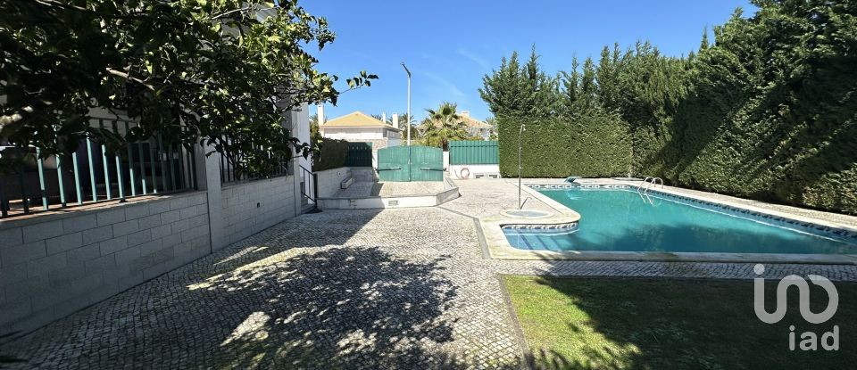 Casa / Villa T4 em Pinhal Novo de 320 m²