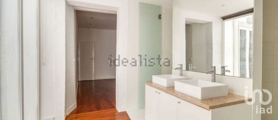 Apartment T3 in Alcântara of 120 m²