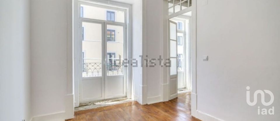 Apartment T3 in Alcântara of 120 m²