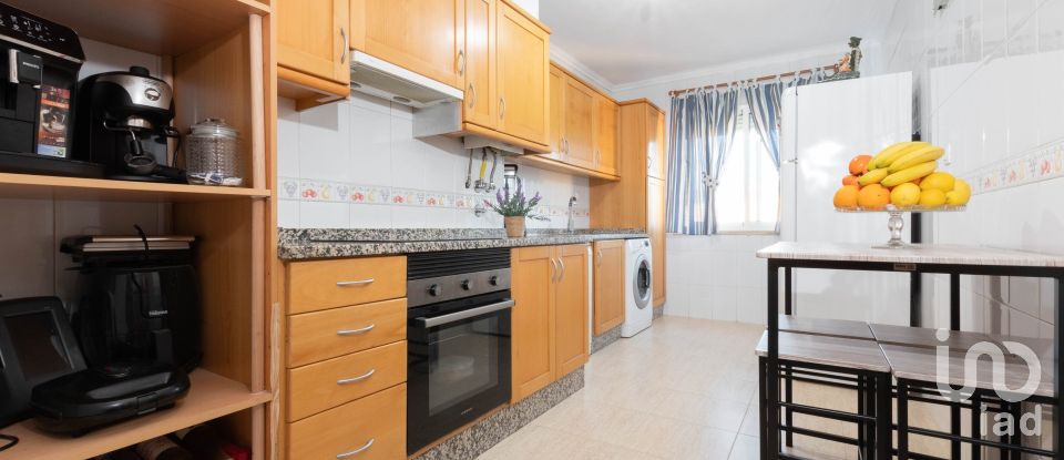 Apartamento T4 em Carregado e Cadafais de 146 m²