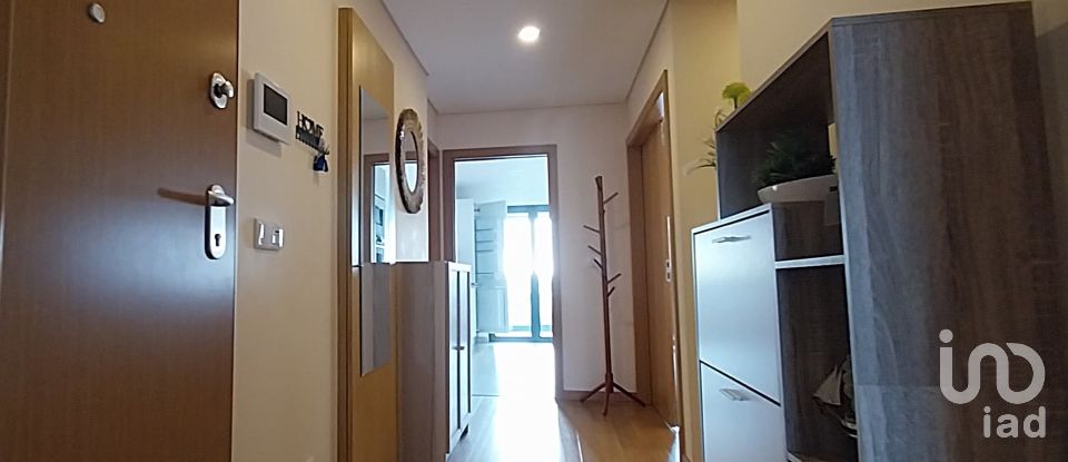 Apartment T3 in Faro (Sé e São Pedro) of 93 m²