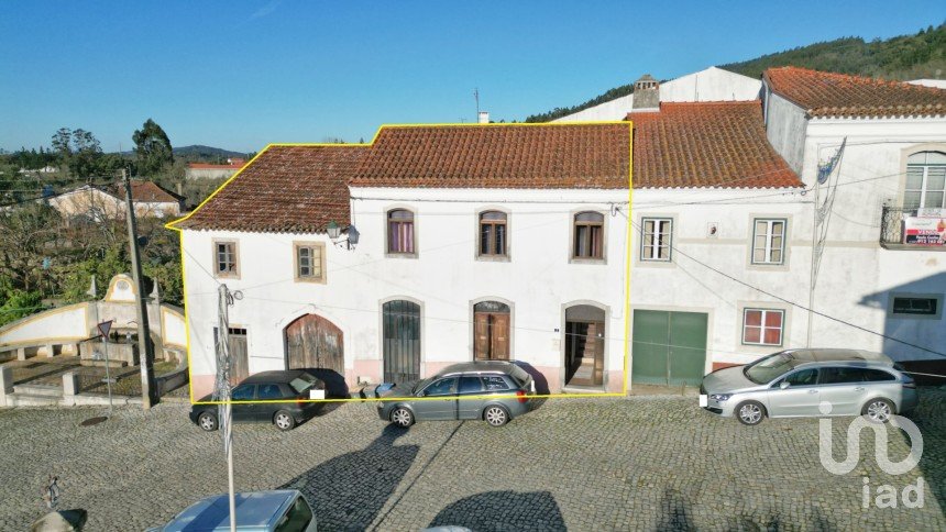 Casa tradicional T2 em Espinhal de 281 m²