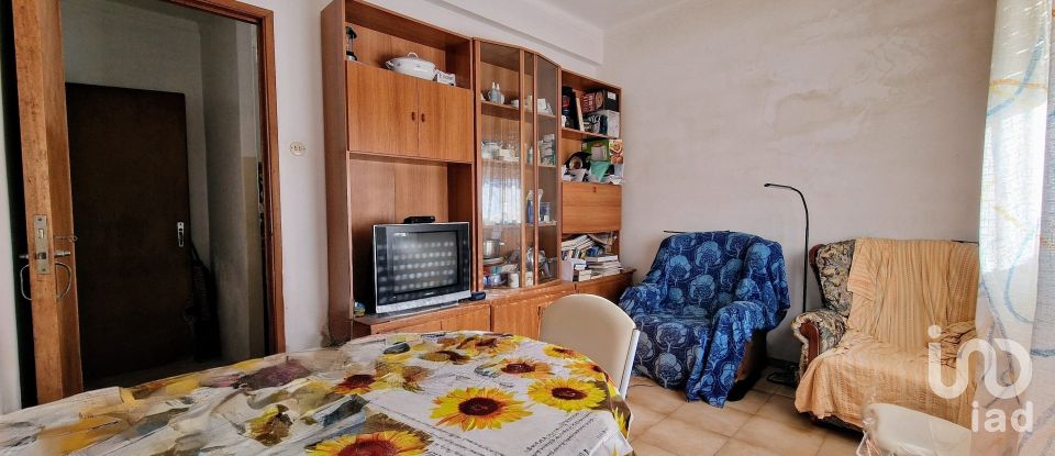 Apartamento T3 em Quelfes de 62 m²