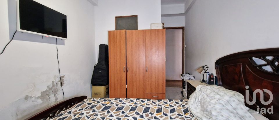 Apartamento T3 em Quelfes de 62 m²