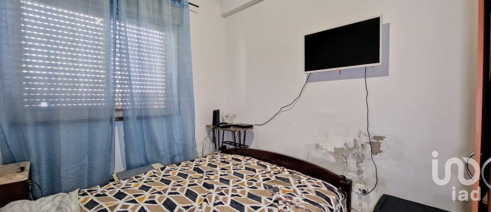 Apartamento T3 em Quelfes de 62 m²