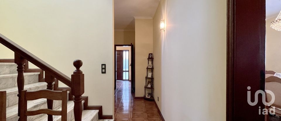 Casa / Villa T3 em Oiã de 190 m²