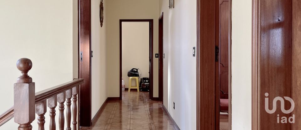 Casa / Villa T3 em Oiã de 190 m²