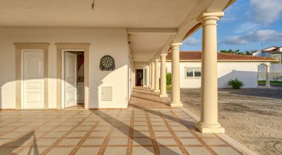 House T5 in Regueira de Pontes of 318 m²