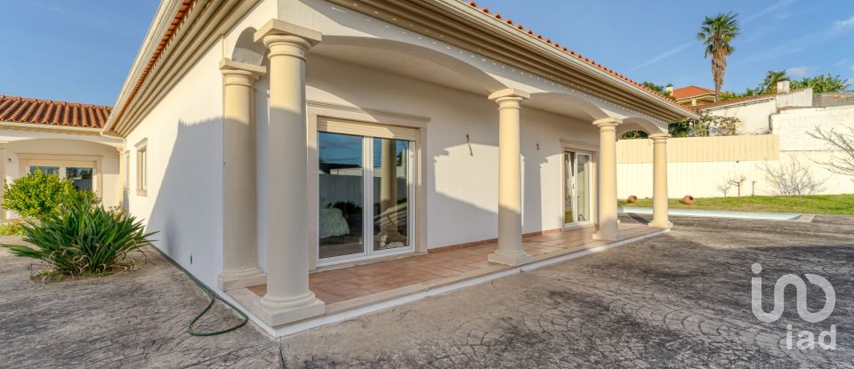 House T5 in Regueira de Pontes of 318 m²