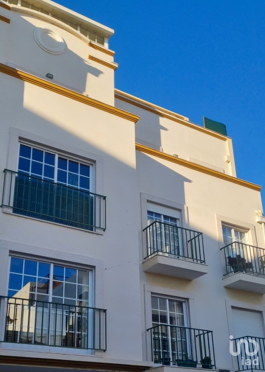 Apartamento T3 em Faro (Sé e São Pedro) de 122 m²