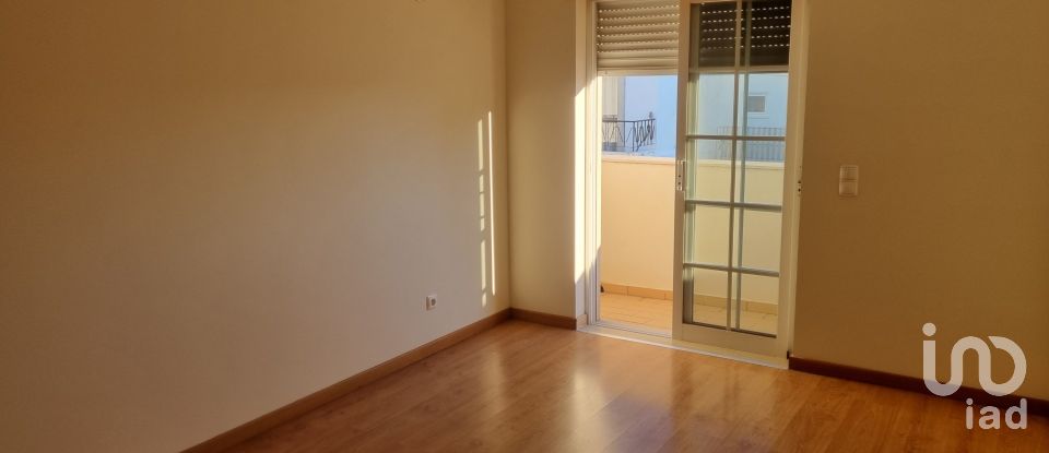 Apartamento T3 em Faro (Sé e São Pedro) de 122 m²