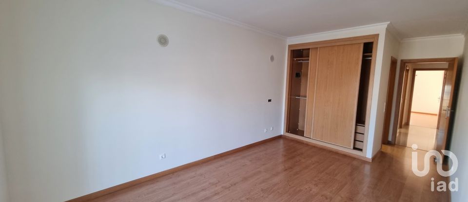 Apartamento T3 em Faro (Sé e São Pedro) de 122 m²