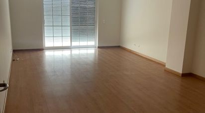 Apartamento T3 em Faro (Sé e São Pedro) de 122 m²