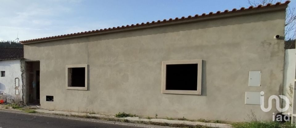 House T3 in Alcobertas of 226 m²