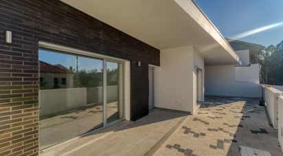 House T3 in Monte Redondo e Carreira of 152 m²