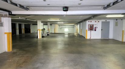 Parking/garage/box à Armação de Pêra de 17 m²