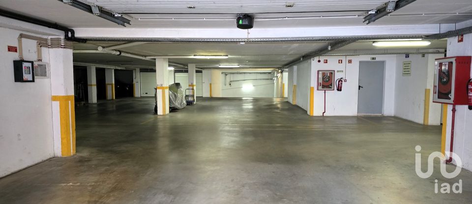 Parking/garage/box à Armação de Pêra de 17 m²