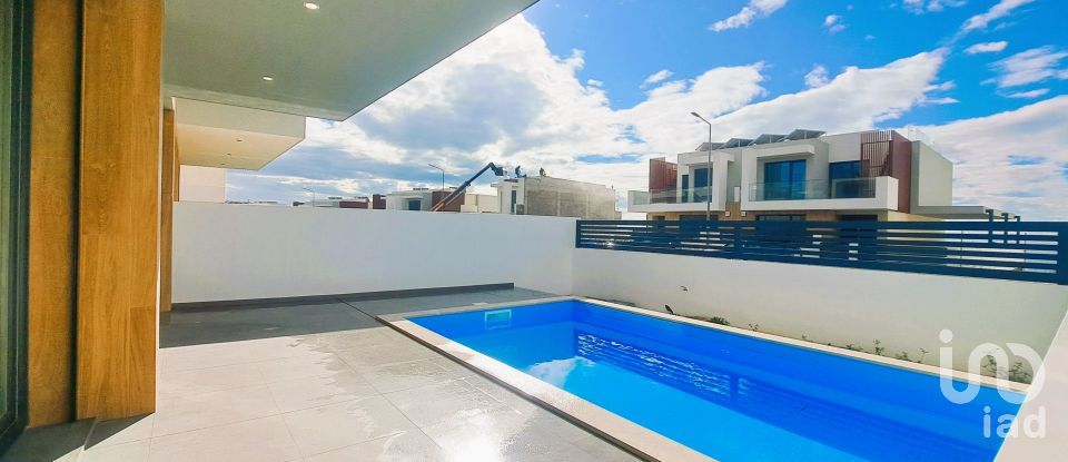 Maison T4 à Ericeira de 250 m²