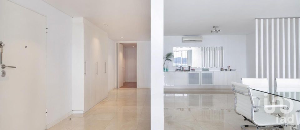 Apartamento T3 em Algés, Linda-a-Velha e Cruz Quebrada-Dafundo de 157 m²