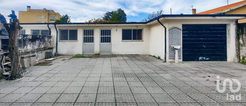 House T5 in São Mamede de Infesta e Senhora da Hora of 300 m²