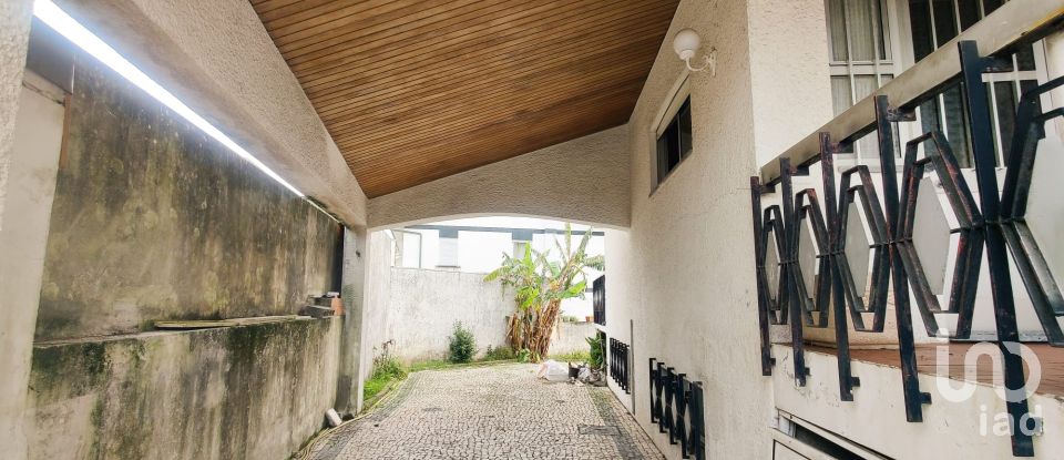 House T5 in São Mamede de Infesta e Senhora da Hora of 300 m²