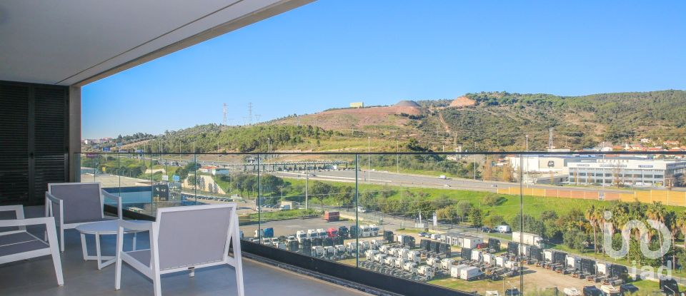 Bâtiment à Alverca do Ribatejo e Sobralinho de 192 m²