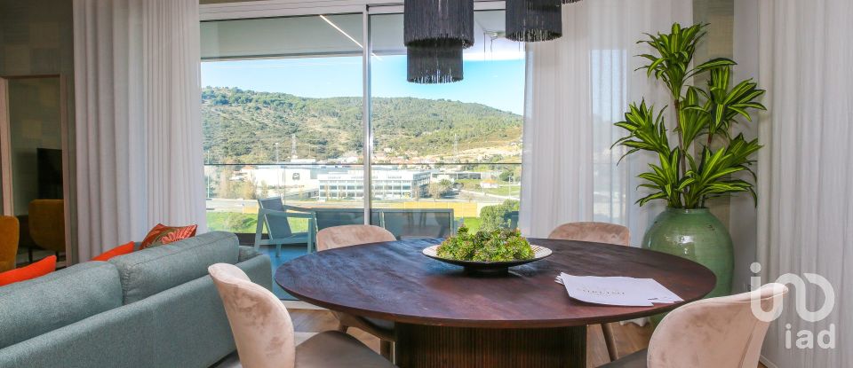 Bâtiment à Alverca do Ribatejo e Sobralinho de 192 m²