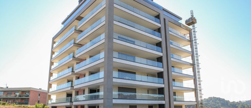 Bâtiment à Alverca do Ribatejo e Sobralinho de 192 m²