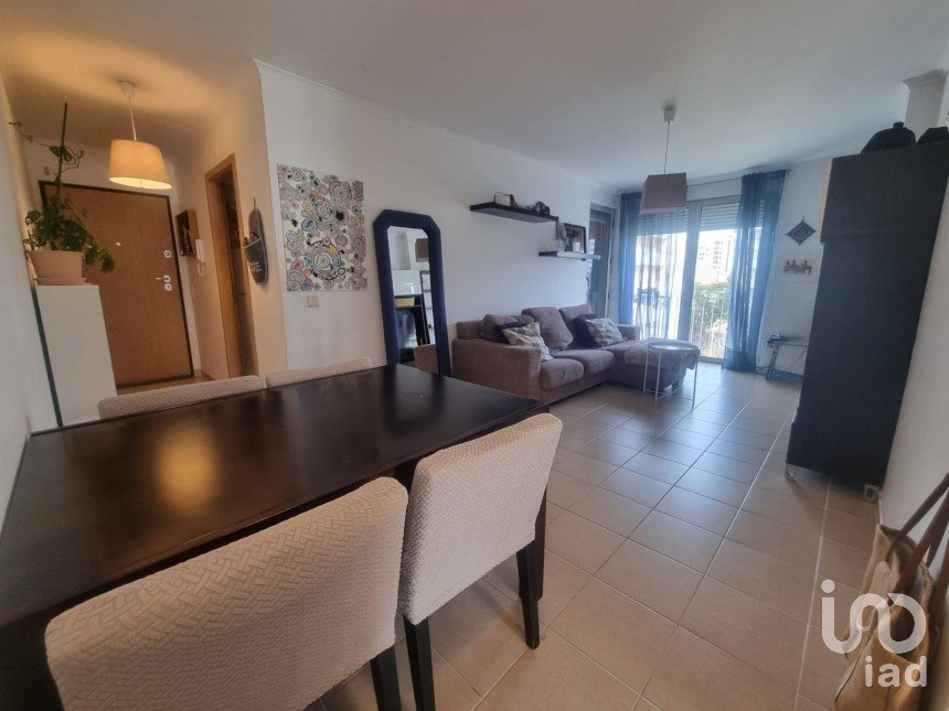 Apartamento T2 em Faro (Sé e São Pedro) de 90 m²