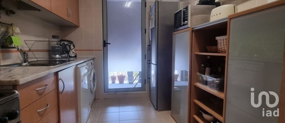 Apartamento T2 em Faro (Sé e São Pedro) de 90 m²