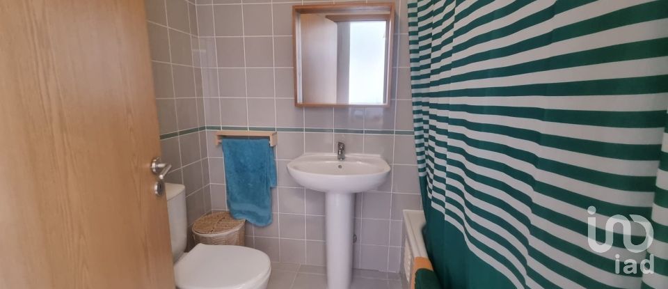 Apartamento T2 em Faro (Sé e São Pedro) de 90 m²