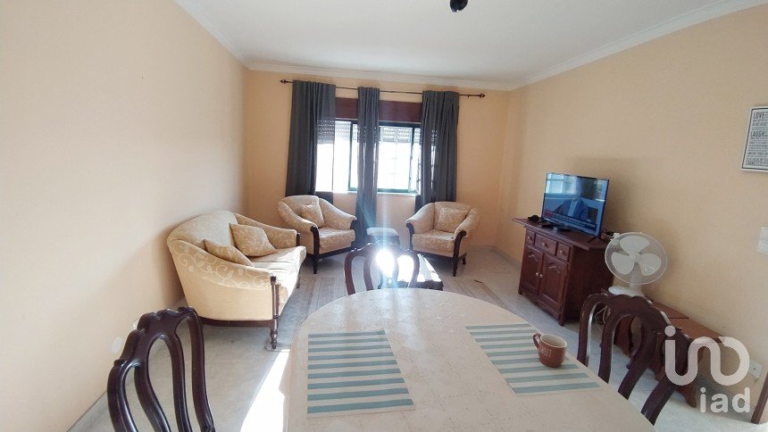 Apartment T2 in Quinta do Conde of 83 m²