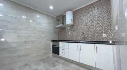 Apartamento T2 em Baixa Da Banheira E Vale Da Amoreira de 60 m²