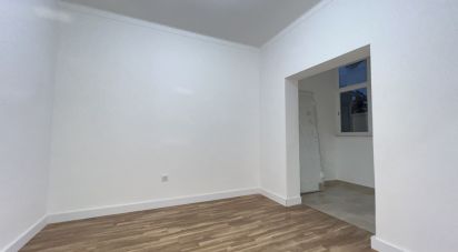 Apartamento T2 em Baixa Da Banheira E Vale Da Amoreira de 60 m²