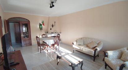 Apartamento T2 em Quinta do Conde de 83 m²