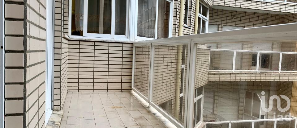 Appartement T2 à Chafé de 99 m²