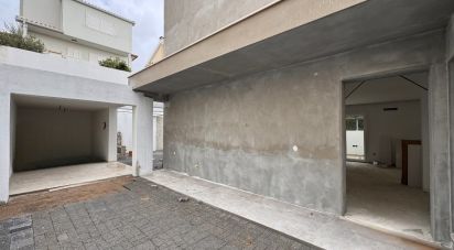 Casa / Villa T0 em Corroios de 163 m²