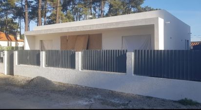 Maison T2 à Charneca De Caparica E Sobreda de 133 m²