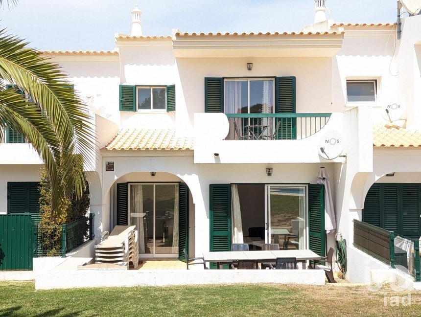 House T3 in Albufeira e Olhos de Água of 112 m²